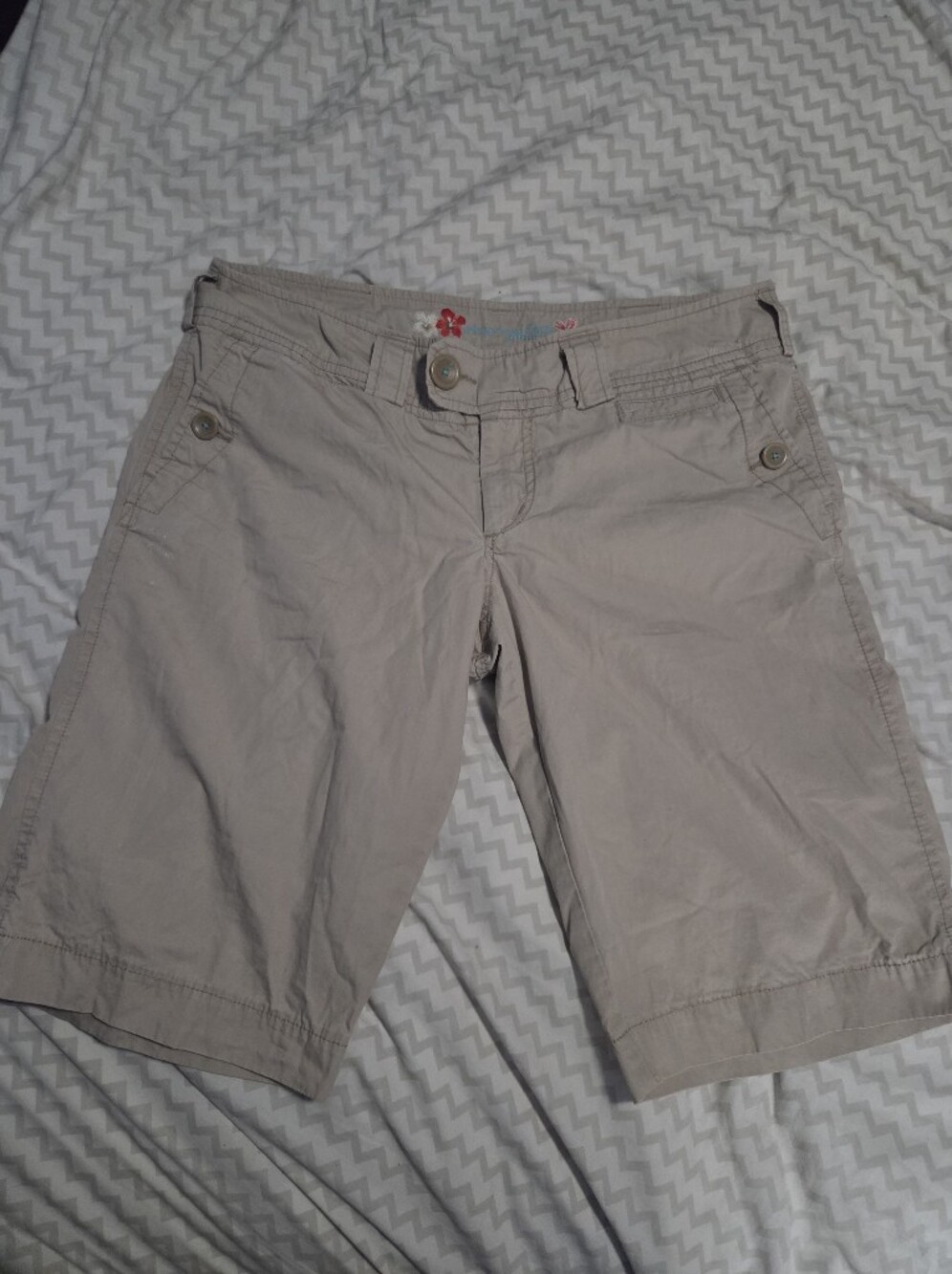 Y2K American Eagle Khaki Bermuda Shorts